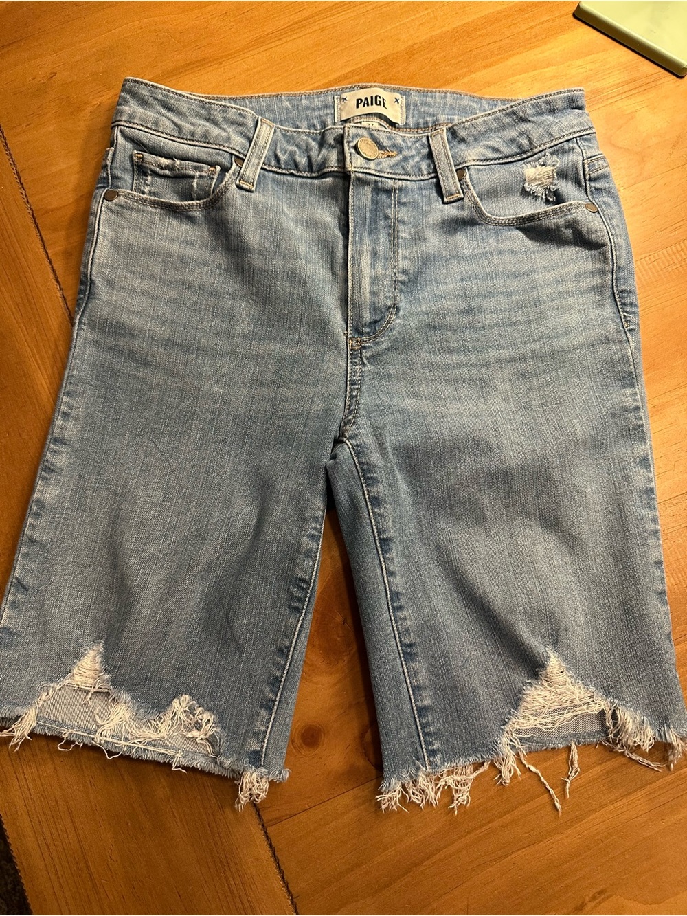 PAIGE Jax Knee Shorts Size 26 Fay Destructed Denim Bermuda